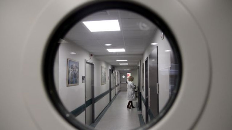 Γαλλία: Αναστολή της λειτουργίας 300 μηχανημάτων πλασμαφαίρεσης