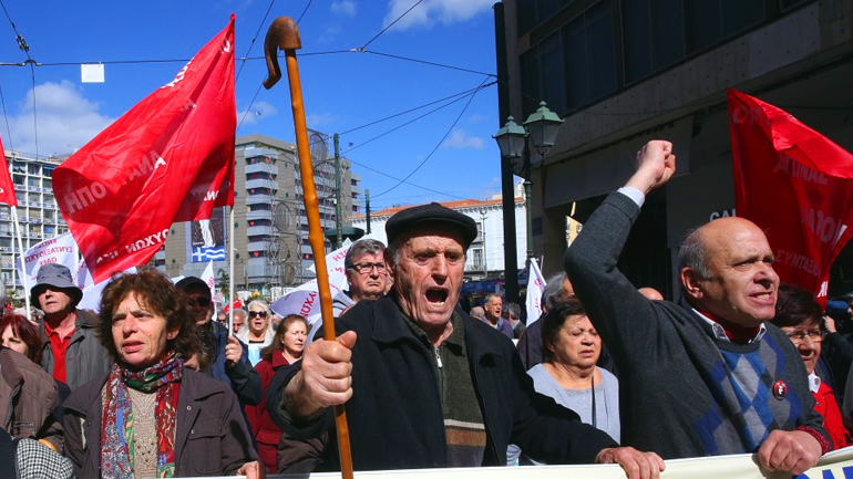 Οι δανειστές δεν επιμένουν στην περικοπή συντάξεων