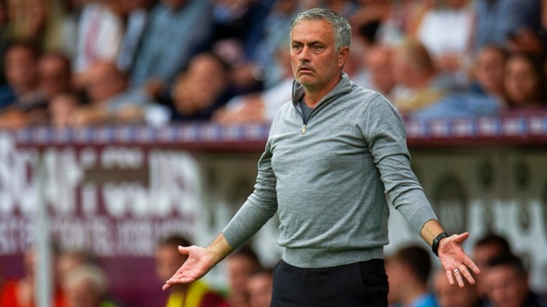 Μουρίνιο: «Θα δεχθώ κριτική επειδή δεν θα βάλω τον Ράσφορντ, που είναι τιμωρημένος»