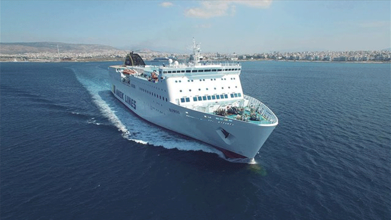 ΑΝΕΚ: Στη γραμμή Πειραιάς-Χανιά καθημερινά το «Έλυρος»