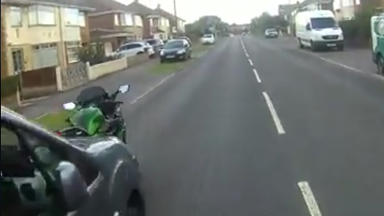 Τσαμπουκάδες στο δρόμο; Καλό είναι να μη γίνονται! Τσαμπουκάδες στο δρόμο; Καλό είναι να μη γίνονται!