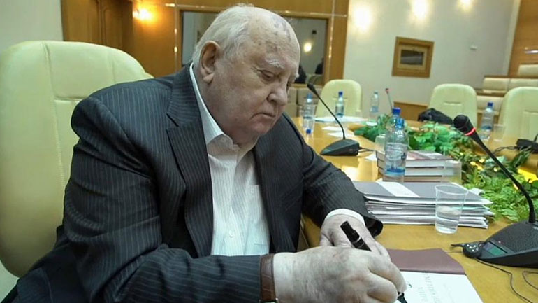 Ρωσία: To νέο βιβλίο του Μιχαήλ Γκορμπατσόφ