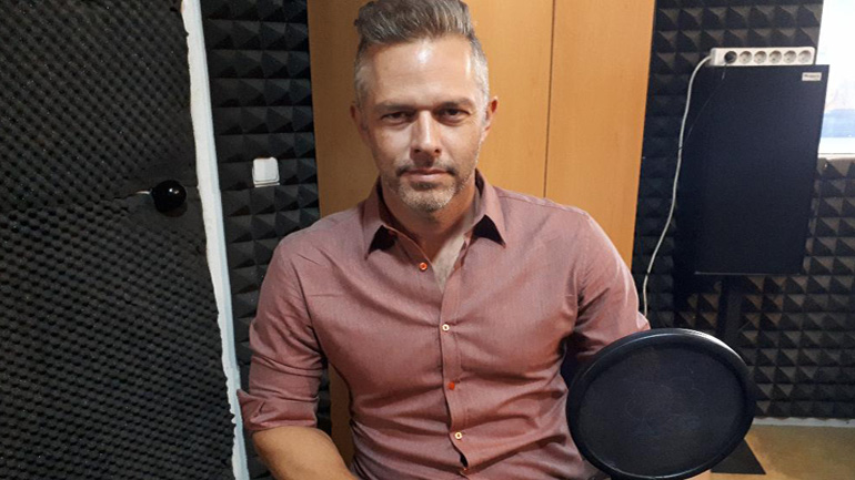 Χρήστος Λούλης: «Το θέατρο ήρθε κατά τύχη και το ερωτεύτηκα»