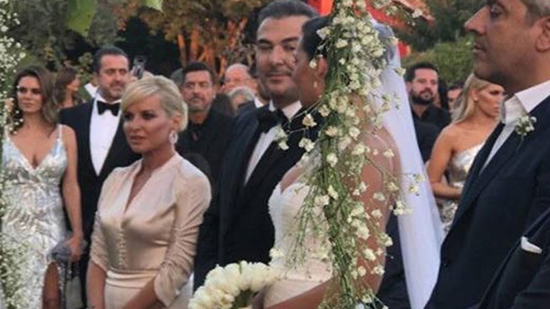 Δείτε πως στόλισαν την εξώπορτα του σπιτιού τους ο Ρέμος και η Μπόσνιακ αμέσως μετά τον γάμο τους