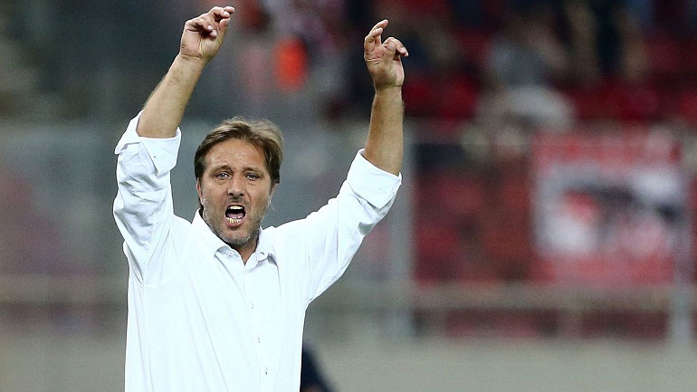 Ευχαρίστησε τον κόσμο του Ολυμπιακού ο Μαρτίνς