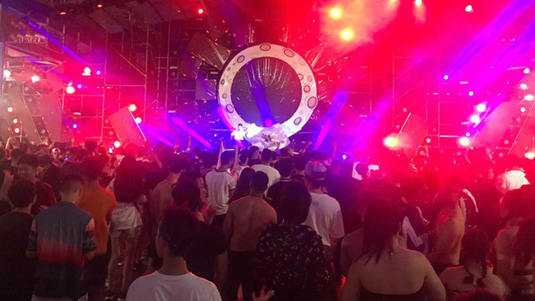 Βιετνάμ: Επτά νεκροί και πέντε σε κώμα έπειτα από κατανάλωση ναρκωτικών σε φεστιβάλ μουσικής