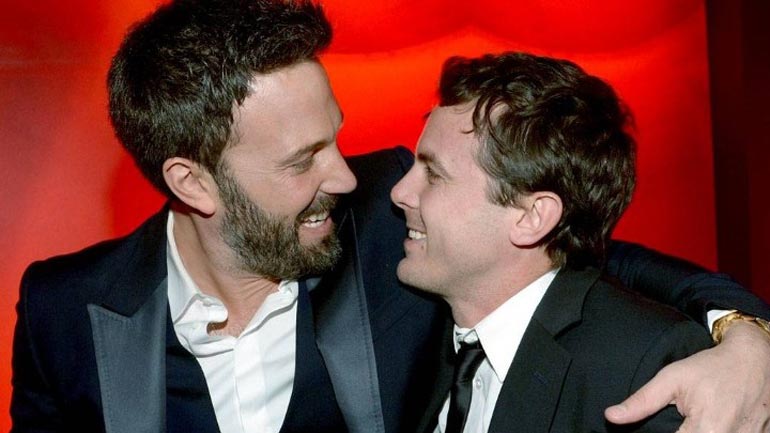 Ο Κέισι Άφλεκ μιλάει για τον Μπεν και τον αλκοολισμό