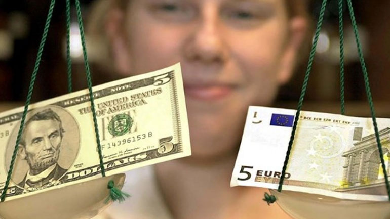 Άνοδο σημειώνει το ευρώ έναντι του δολαρίου