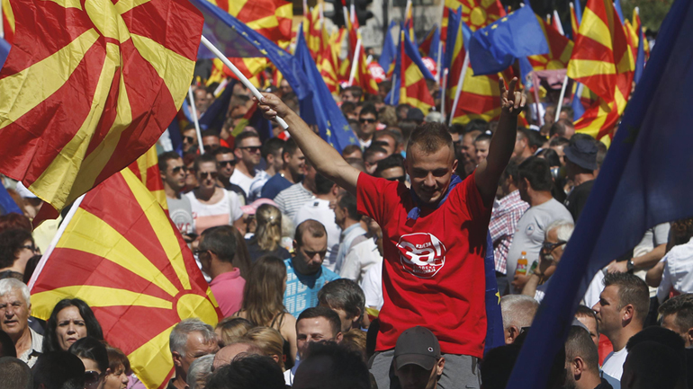 Δημοψήφισμα ΠΓΔΜ: Οριακά προηγείται το “ΝΑΙ”