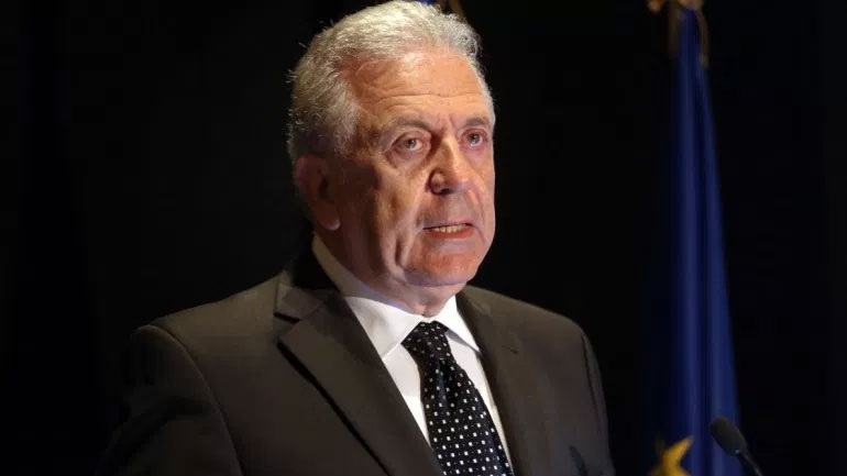 Αβραμόπουλος: Προτεραιότητά μας οι καλύτερες συνθήκες στα νησιά