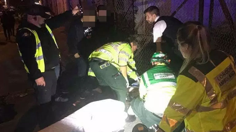 Βρετανία: Αυτοκίνητο έπεσε πάνω σε πεζούς έξω από τέμενος στο Λονδίνο –  Δύο τραυματίες