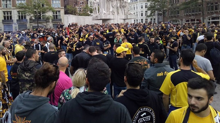 «Κιτρινόμαυρο» πάρτι στο Άμστερνταμ από τους φιλάθλους της ΑΕΚ