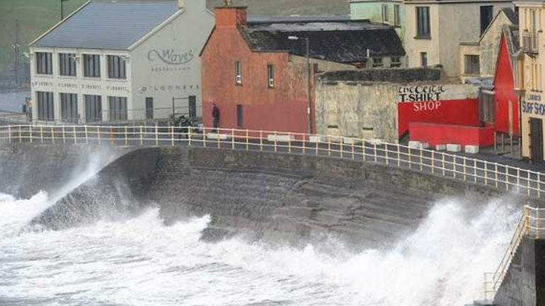 Δύο νεκροί από την καταιγίδα «Ali» στην Ιρλανδία Δύο νεκροί από την καταιγίδα «Ali» στην Ιρλανδία