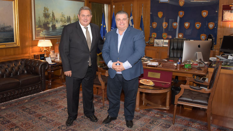Συνάντηση του υπουργού Εθνικής Άμυνας, Πάνου Καμμένου, με τον δήμαρχο Μεσολογγίου