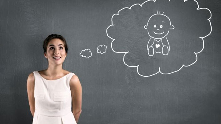 Παράταση της άδειας μητρότητας για τις ελεύθερες επαγγελματίες στη Γαλλία