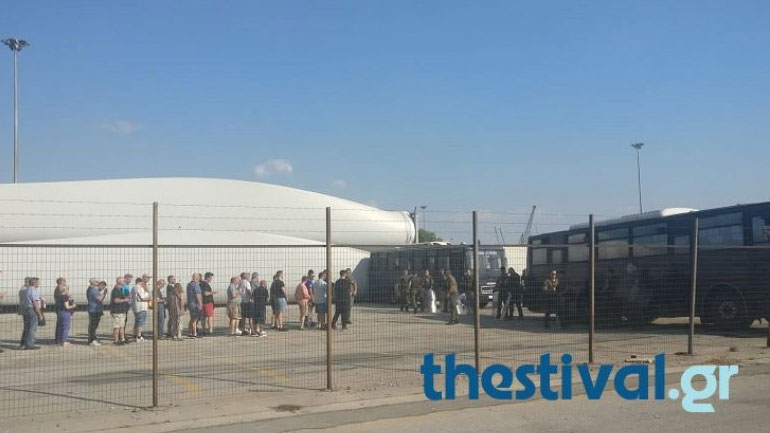 Στο λιμάνι της Θεσσαλονίκης οι οπαδοί της Τσέλσι – Δρακόντεια μέτρα ασφαλείας από την ΕΛ.ΑΣ.