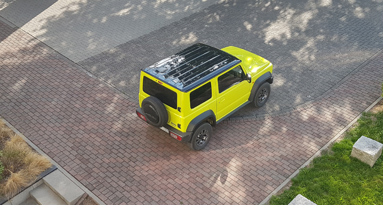 Κι όμως αυτό το αυτοκίνητο κυκλοφορεί... τώρα, κόντρα στη λογική!