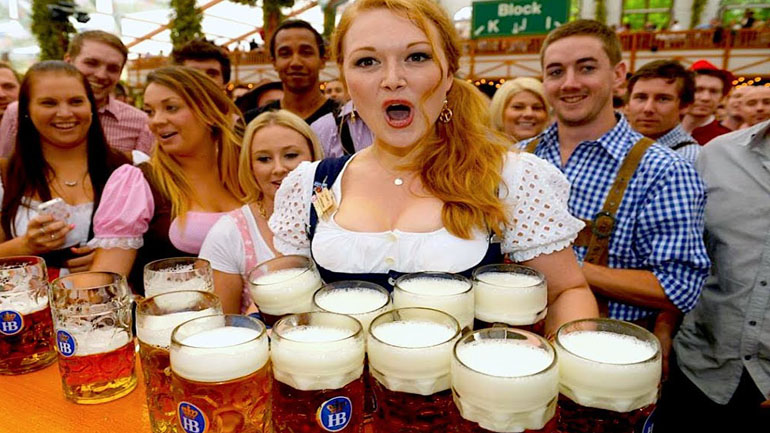 Μόναχο: Ξεκίνησε το φεστιβάλ Oktoberfest με μπίρα και λουκάνικα