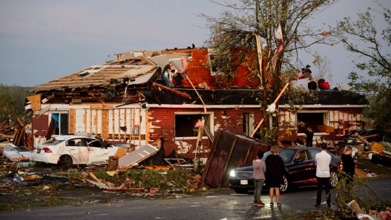 Καναδάς: Τουλάχιστον 30 τραυματίες και σοβαρές υλικές ζημιές από ανεμοστρόβιλο στην Οτάβα