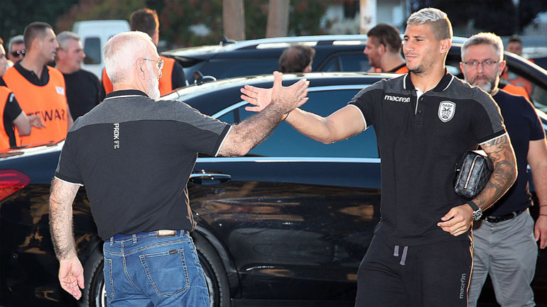 Ο Σαββίδης υποδέχεται την αποστολή του ΠΑΟΚ στην Τούμπα