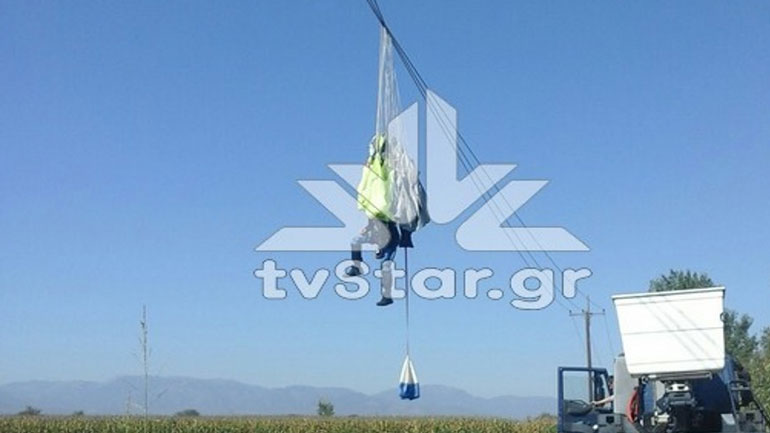 Αιωροπτεριστής μπλέχτηκε σε καλώδια της ΔΕΗ στο Κάστρο Βοιωτίας Αιωροπτεριστής μπλέχτηκε σε καλώδια της ΔΕΗ στο Κάστρο Βοιωτίας