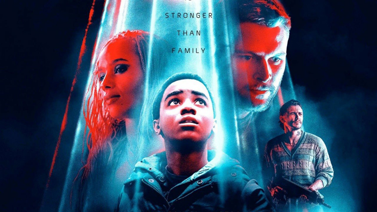 «Kin» – Μια ταινία επιστημονικής φαντασίας με τους Τζακ Ρέινορ, Ζόι Κράβιτζ, Ντένις Κουέιντ