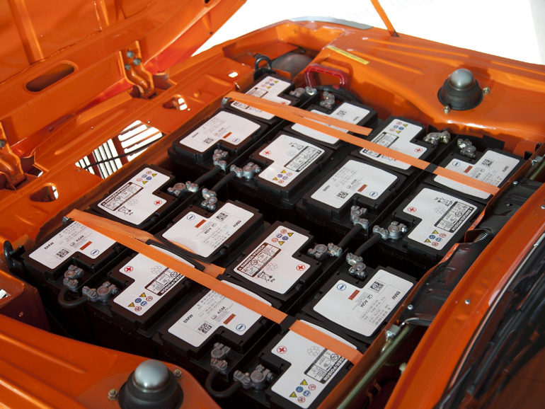 Η αυτονομία της τότε ηλεκτρικής BMW έφτανε τα 60 χιλιόμετρα