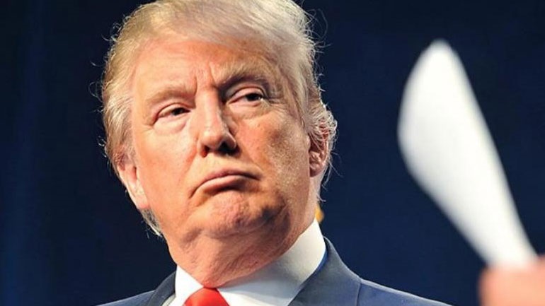 Ο Τραμπ καταγγέλλει την «ανθρωπιστική τραγωδία» στη Βενεζουέλα