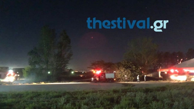 Η υπό πλήρη έλεγχο η πυρκαγιά στη Σίνδο