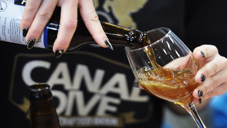 Με λουκάνικα και χιλιάδες λίτρα μπίρας θα γιορταστεί το «Oktoberfest» στη Θεσσαλονίκη