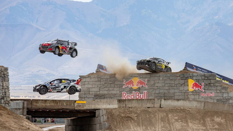 Πετάνε τα αυτοκίνητα στο Rallycross