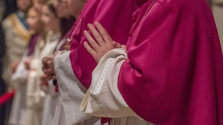 Η Διάσκεψη Επισκόπων συζητά τα σεξουαλικά σκάνδαλα