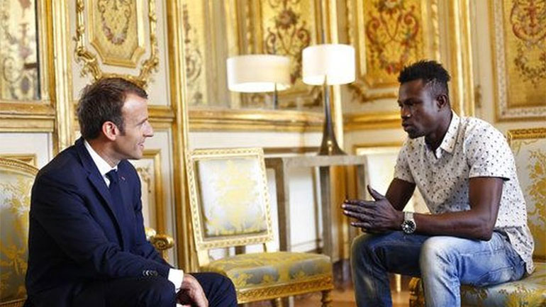 Γαλλία: Ο πατέρας του παιδιού που σώθηκε από τον παράτυπο μετανάστη, καταδικάσθηκε σε τρεις μήνες φυλάκιση