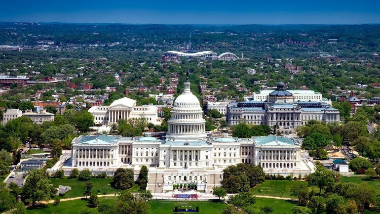 Η Ουάσιγκτον επιβάλλει κυρώσεις σε 12 ρωσικές εταιρείες