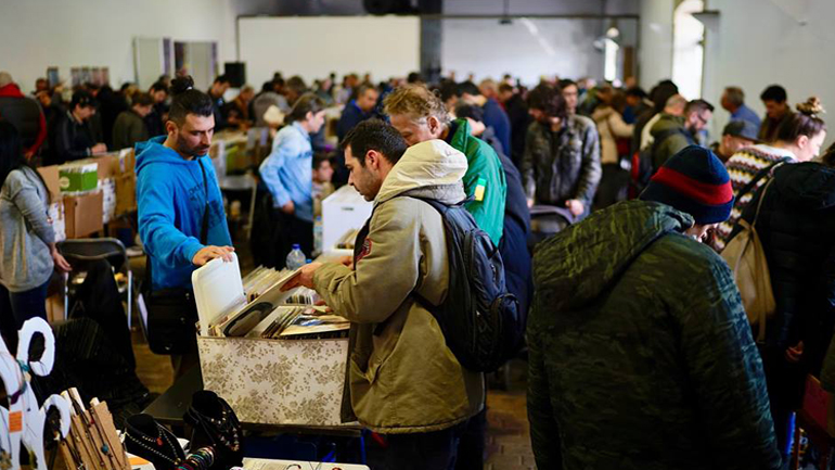 Vinyl Market: Το μεγάλο event της πόλης για το βινύλιο στην Τεχνόπολη