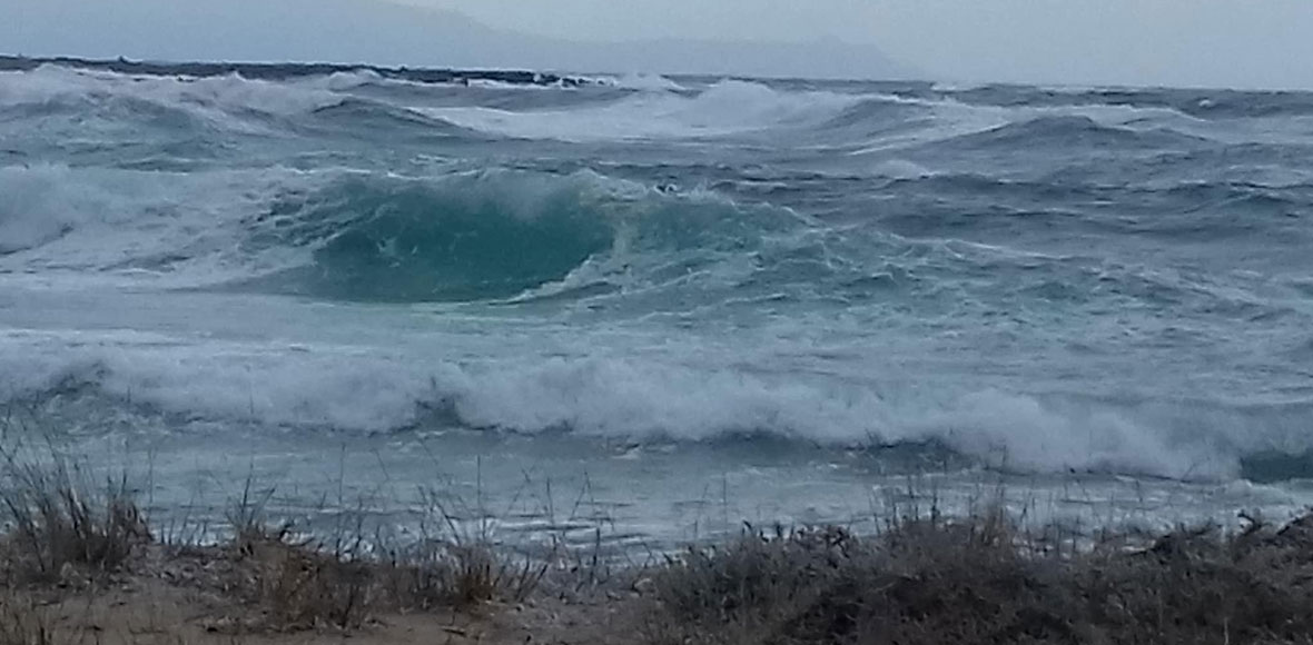 O Ξενοφών ξεσπά στην Ακτή του Σταυρού στο Ακρωτήρι Χανίων