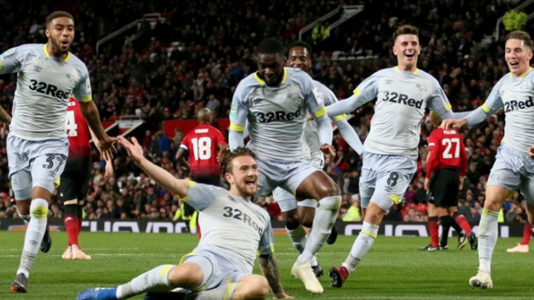 Εκτός Λιγκ Καπ η Γιουνάιτεντ, αποκλείστηκε από την Ντέρμπι στα πέναλτι