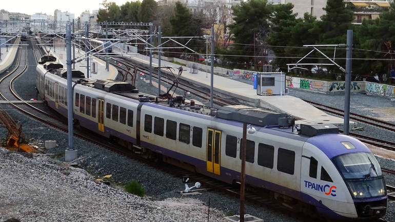 Καθυστερήσεις στα δρομολόγια του προαστιακού λόγω των έντονων καιρικών φαινομένων