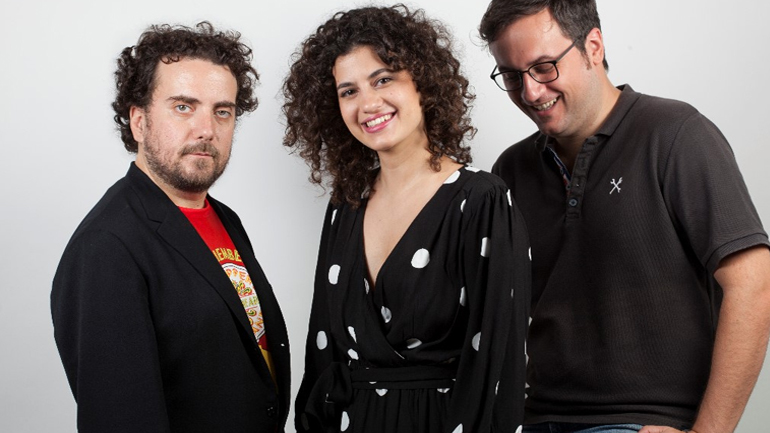 Στάθης Δρογώσης, Μυρτώ Βασιλείου και Κώστας Τσίρκας στο club του Σταυρού του Νότου!