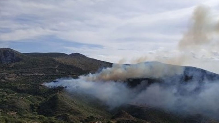 Κεφαλονιά: Νέα πυρκαγιά στο χωριό Πάστρα – Εκκενώνεται το Γυμνάσιο και Λύκειο της περιοχής