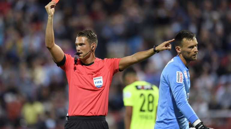 Ο Ελβετός Σάρερ θα σφυρίξει το ντέρμπι Ολυμπιακός – ΠΑΟΚ