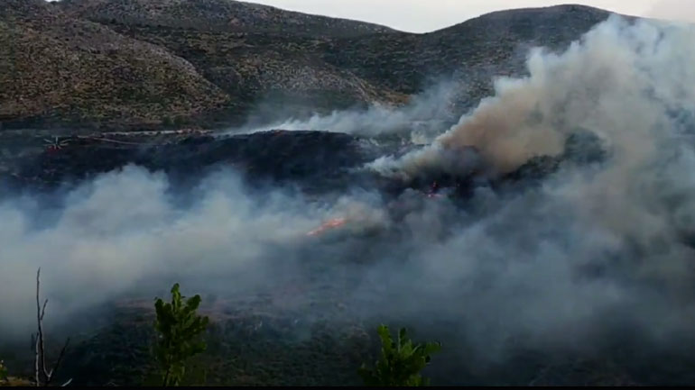 Τέσσερα ενεργά πύρινα μέτωπα στην Κεφαλονιά
