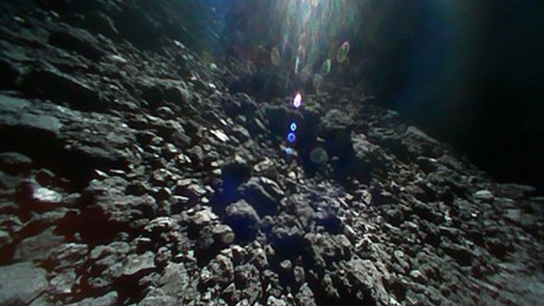 Το πρώτο βίντεο και φωτογραφίες του αστεροειδούς Ριούγκου από ιαπωνικά «ρόβερ»