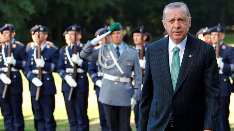 Ο Ερντογάν καλεί το Βερολίνο να απελάσει τους υποστηρικτές του Γκιουλέν