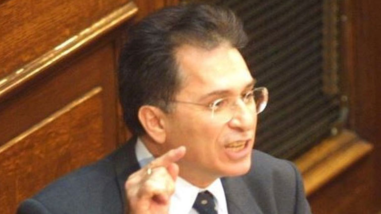 Κατηγορείται για συνέργεια σε τοκογλυφία και ξέπλυμα βρώμικου χρήματος ο πρώην υπουργός του ΠΑΣΟΚ, Γ. Ανθόπουλος