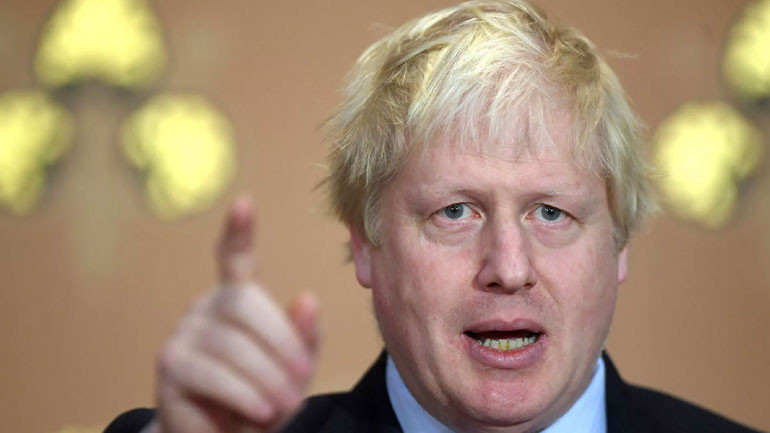 Ο Μπόρις Τζόνσον ζητεί από την Τερέζα Μέι να αποσύρει τις προτάσεις της για το Brexit