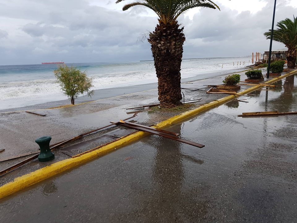 Ζημιές στην παραλιακή της Καλαμάτας
