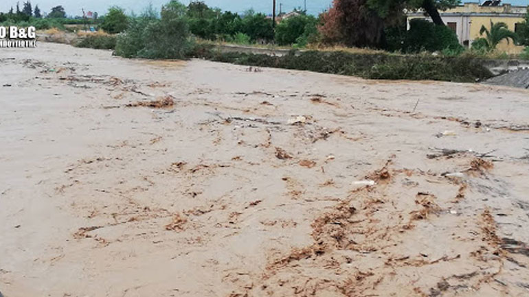 Φούσκωσε ο Ξεριάς στο Άργος – Κίνδυνος να ξεχειλίσει – Εκκενώθηκαν σπίτια Φούσκωσε ο Ξεριάς στο Άργος – Κίνδυνος να ξεχειλίσει – Εκκενώθηκαν σπίτια