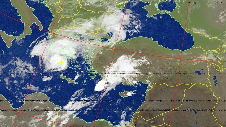 Δορυφορική εικόνα του κυκλώνα, όπως καταγράφεται από τα δορυφορικά συστήματα που συνεργάζεται το Zougla.gr 