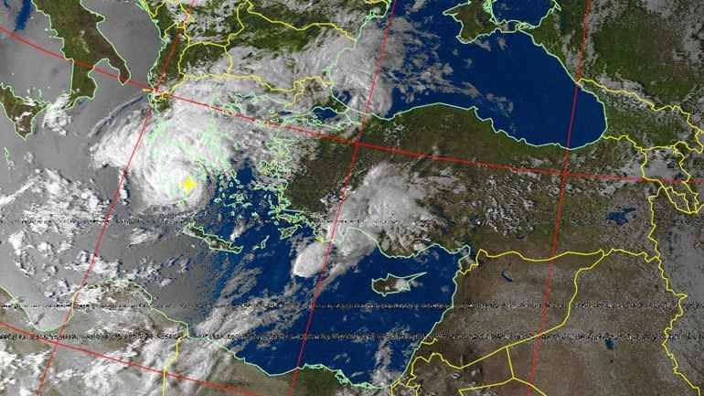Δορυφορική εικόνα του κυκλώνα, όπως καταγράφεται από τα δορυφορικά συστήματα που συνεργάζεται το Zougla.gr 